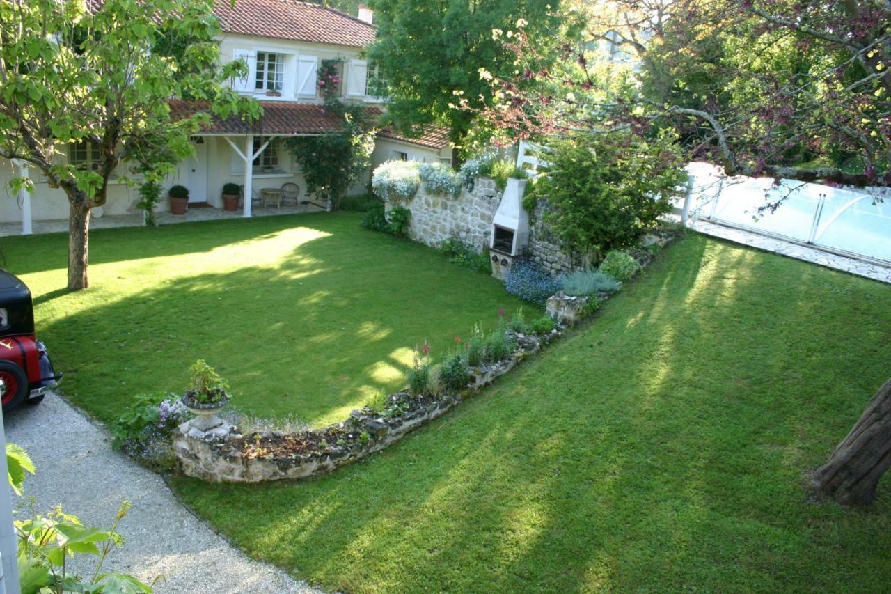 Bed and Breakfast Le Petit Massigny Les Velluire-sur-Vendee Esterno foto