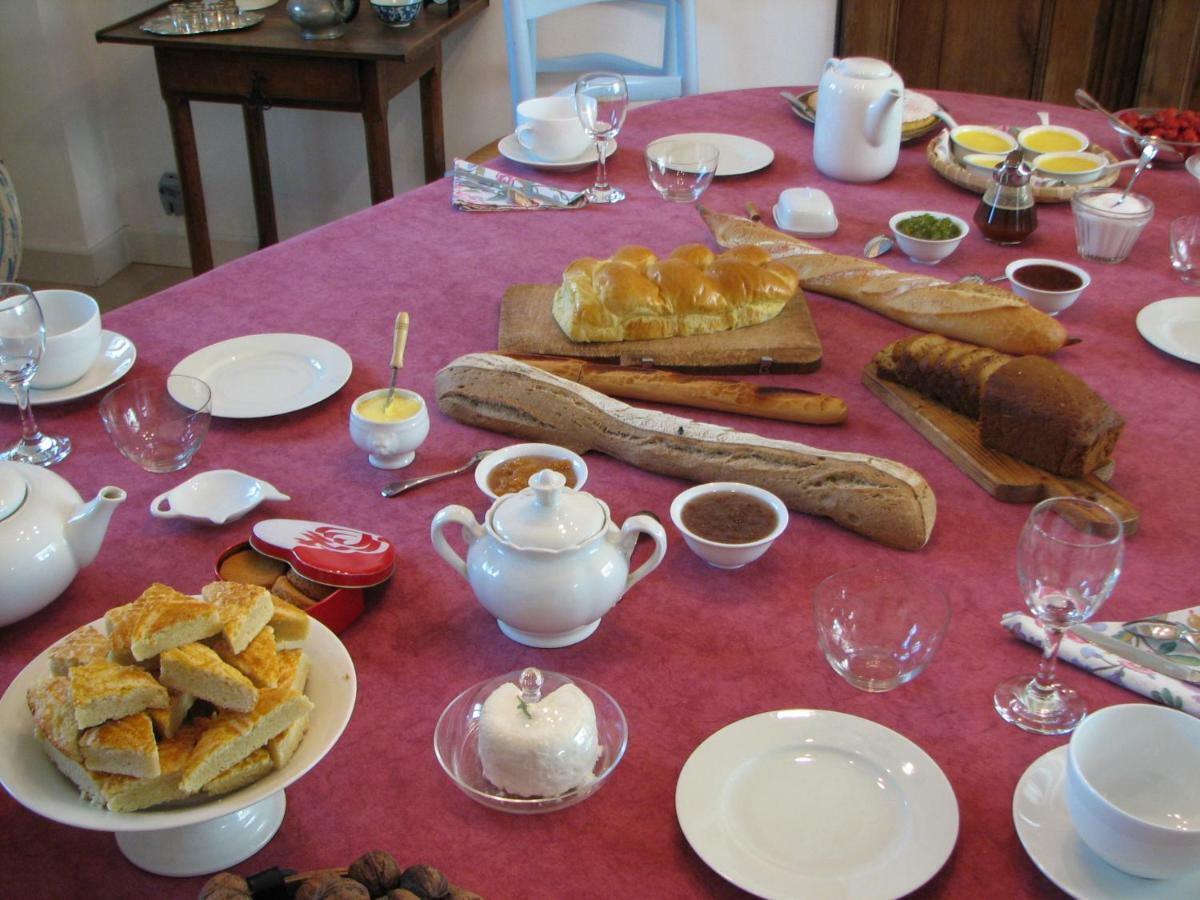 Bed and Breakfast Le Petit Massigny Les Velluire-sur-Vendee Esterno foto